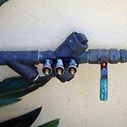 Backflow thumb