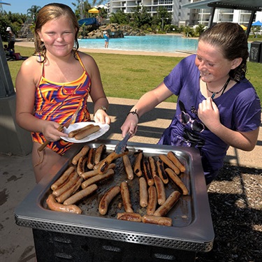 Bluewater-Lagoon-sausage-sizzle.jpg