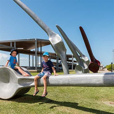 Bluewater-Quay-children-on-sculpture.jpg