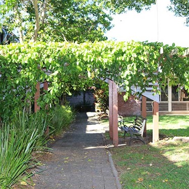 Town-Hall-Park-3.jpg