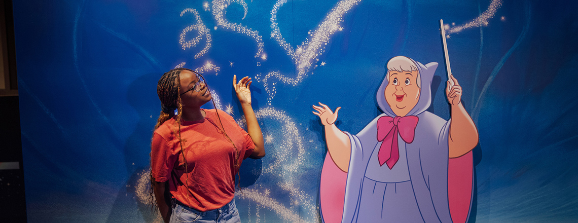 Disney100_Contigo_rbanner.jpg